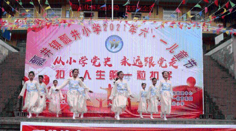 旋转螺旋塔