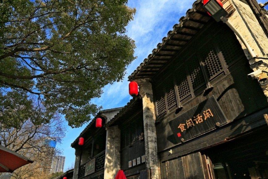 黄侃的另一面:一生九段婚姻,抛弃两任怀孕妻子,娶女儿同学为妻